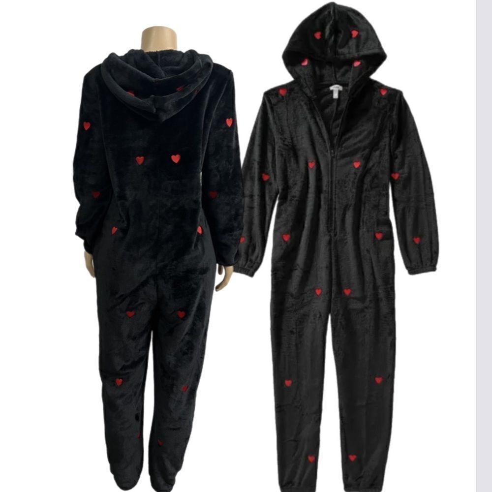 Victoria’s Secret Cozy one piece pj Sherpa hood Onesie pajamas Black Red Xsmall